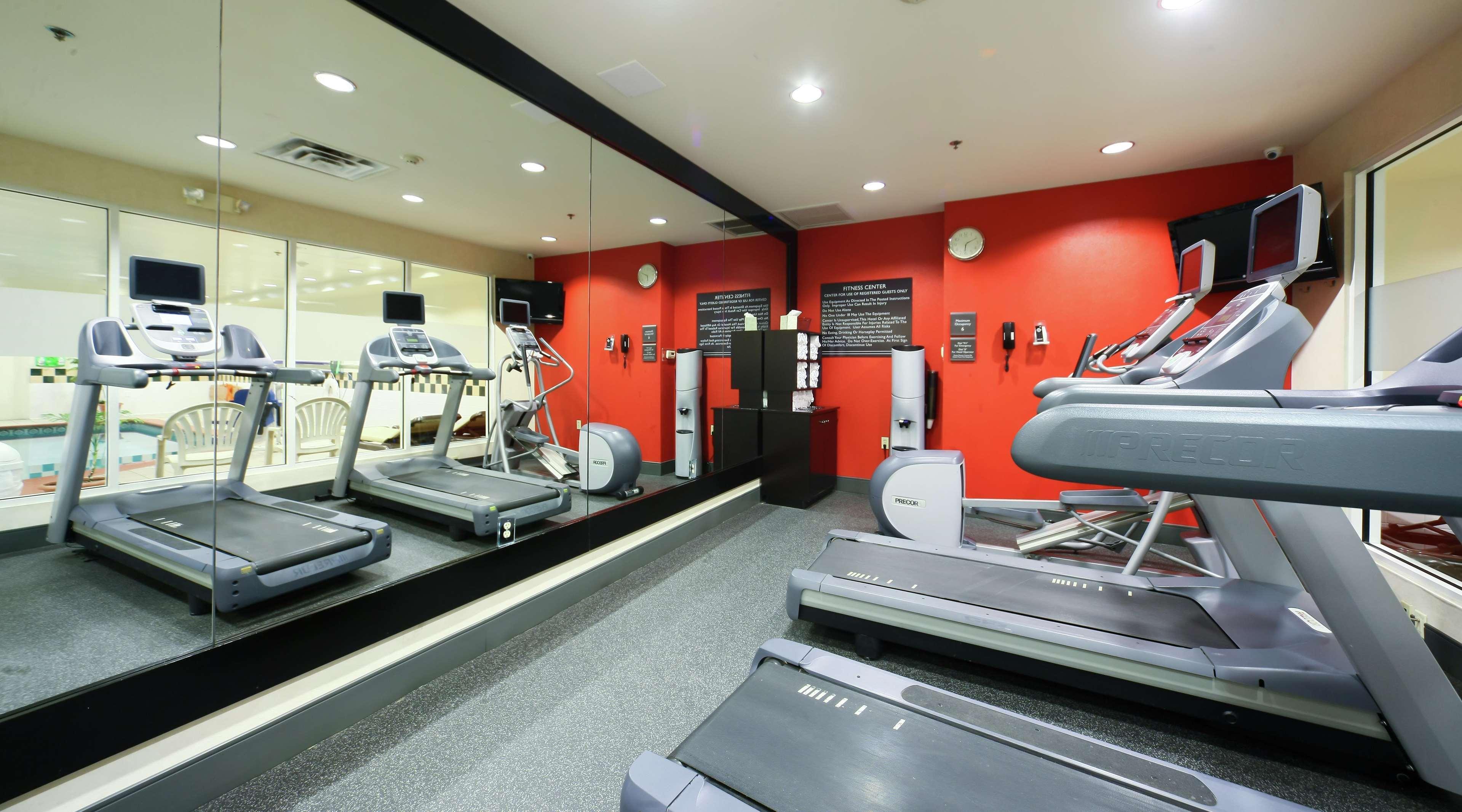 Hilton Garden Inn Secaucus/Meadowlands Екстериор снимка