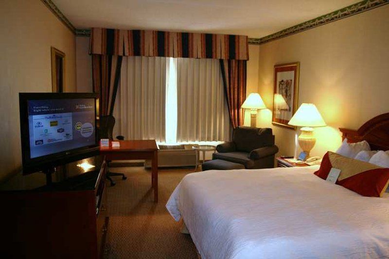 Hilton Garden Inn Secaucus/Meadowlands Екстериор снимка