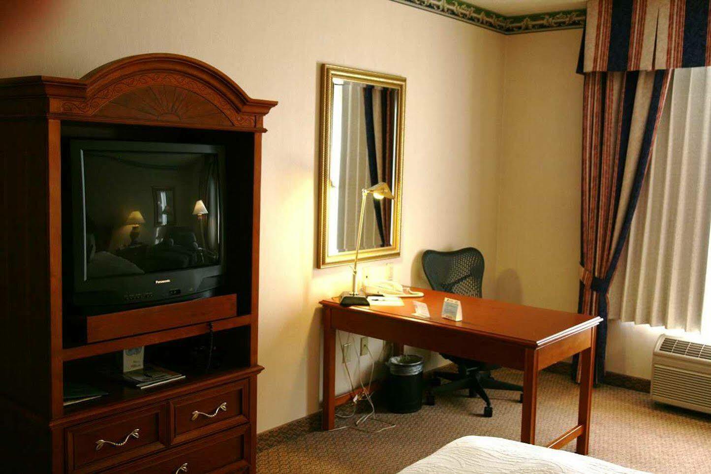 Hilton Garden Inn Secaucus/Meadowlands Екстериор снимка